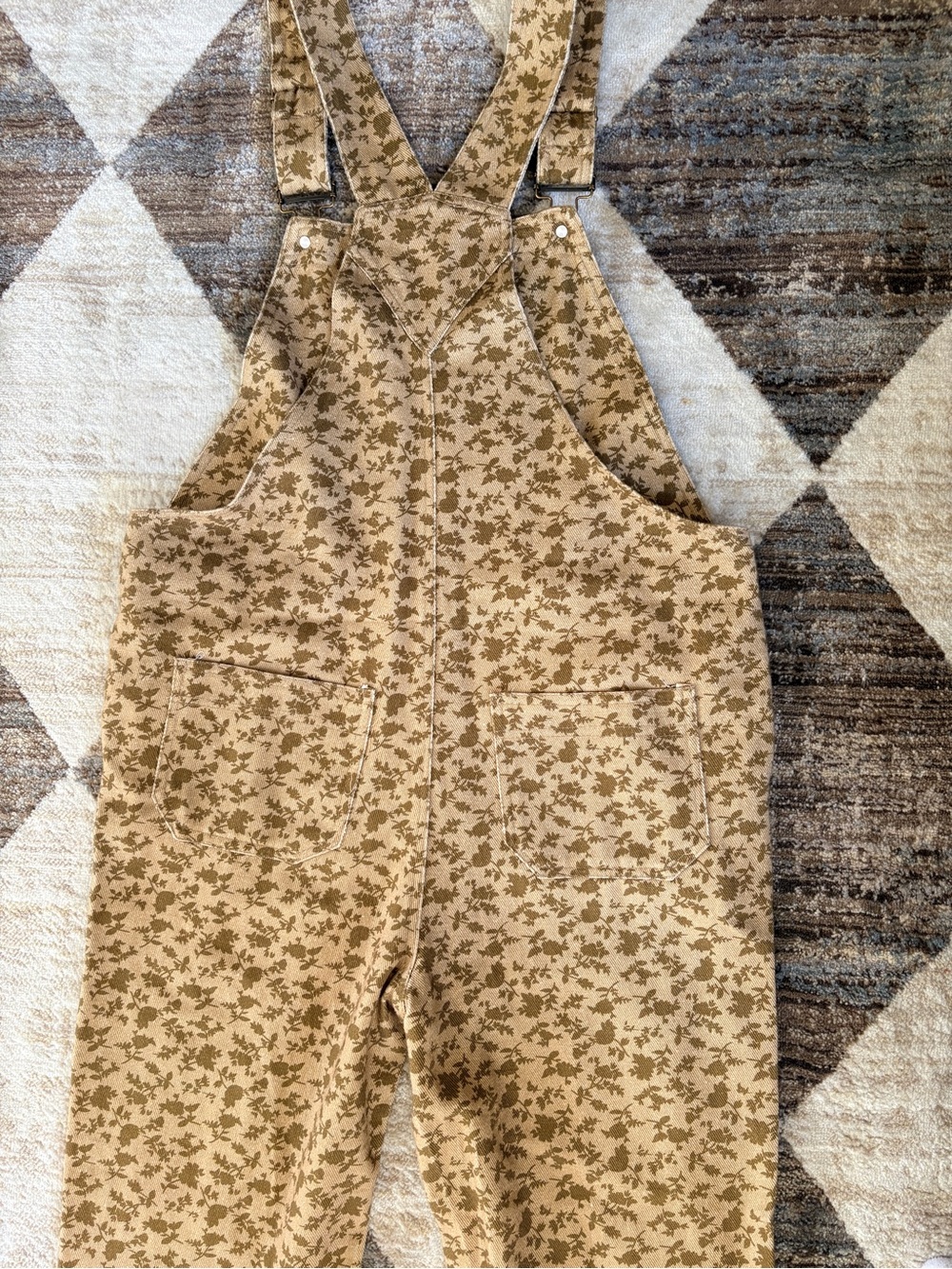 Storia Tan Floral Print Overalls (Fits like Small) - Picture 5 of 5